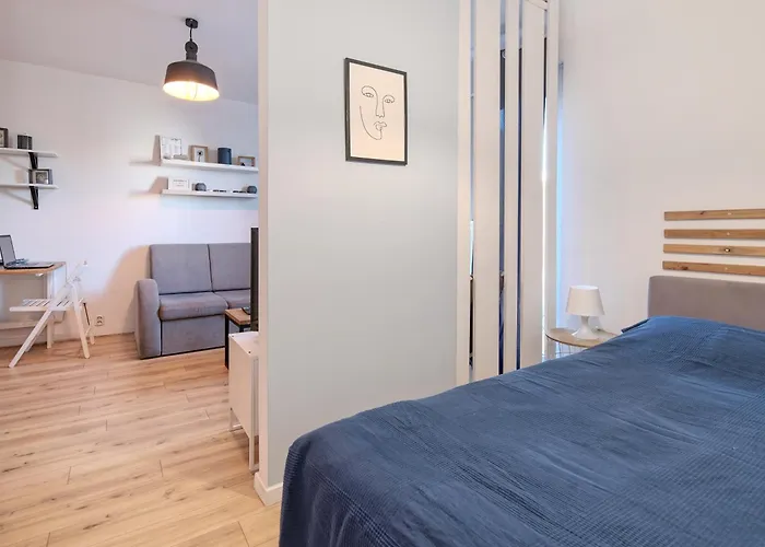 Seaside - Balcony, Workspace, Bus - By Rentujemy Apartment *